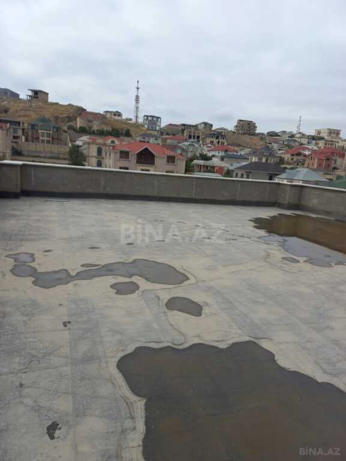 Satılır 6 otaqlı həyət evi 378 m²