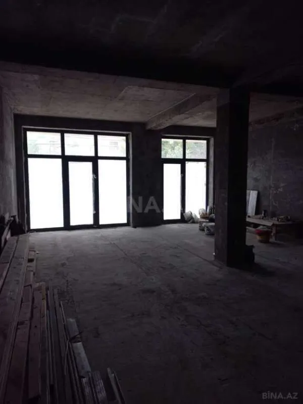 Satılır 6 otaqlı həyət evi 378 m²