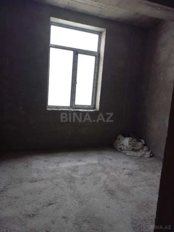 Satılır 6 otaqlı həyət evi 378 m²