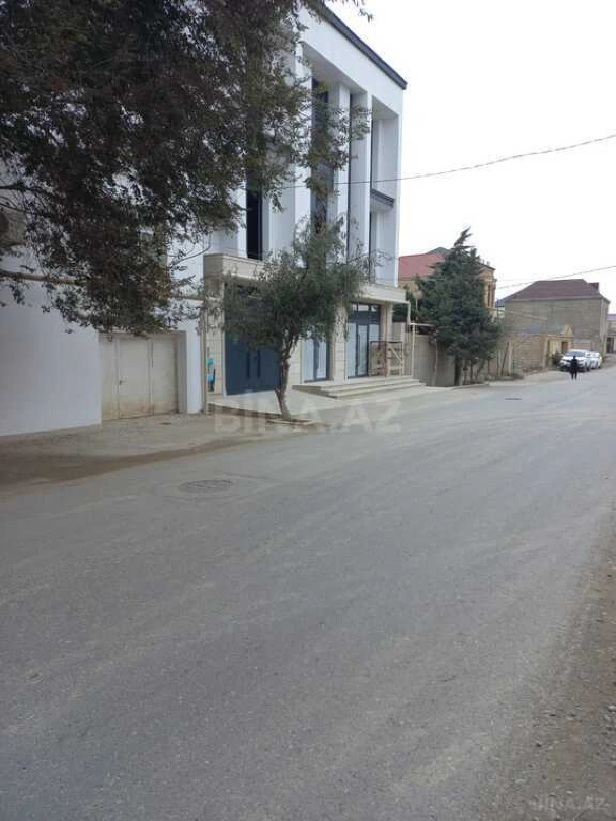 Satılır 6 otaqlı həyət evi 378 m²