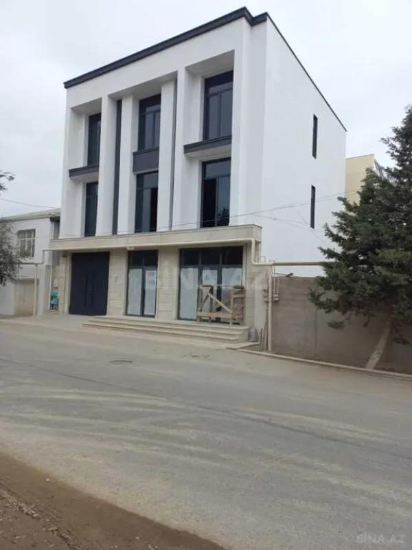 Satılır 6 otaqlı həyət evi 378 m²