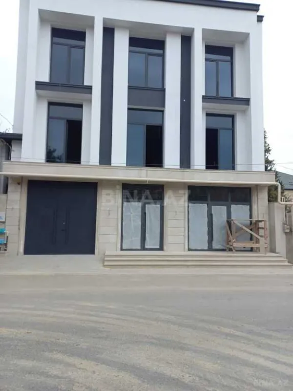 Satılır 6 otaqlı həyət evi 378 m²