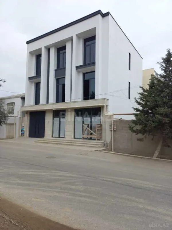 Satılır 6 otaqlı həyət evi 378 m²