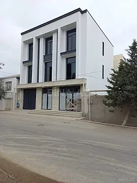 Satılır 6 otaqlı həyət evi 378 m²