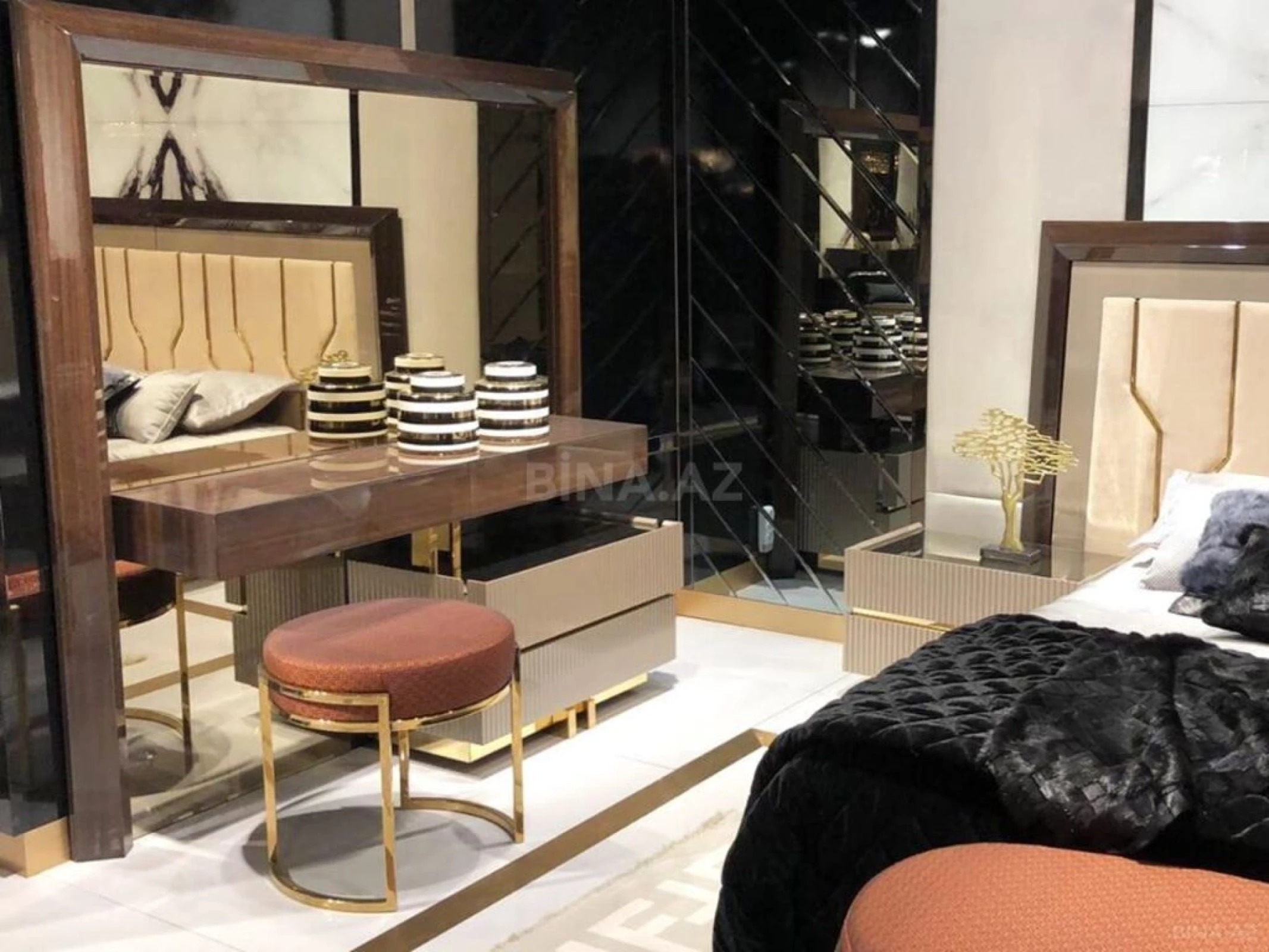 Satılır obyekt 275 m²