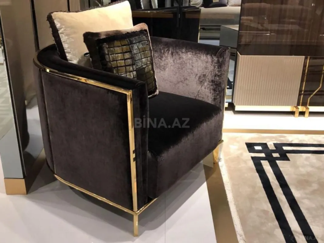 Satılır obyekt 275 m²