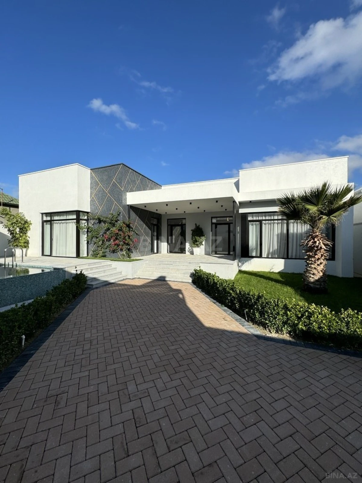 Satılır 4 otaqlı həyət evi 220 m²