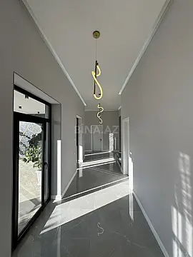 Satılır 4 otaqlı həyət evi 220 m²