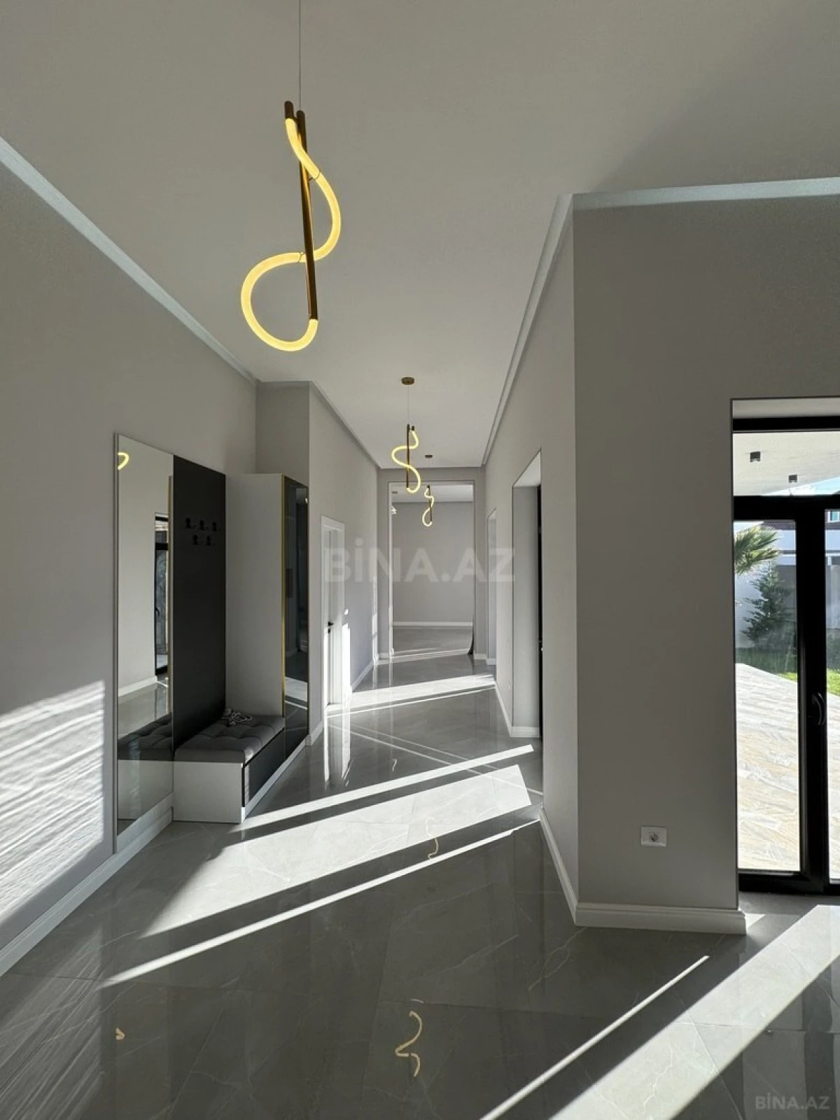 Satılır 4 otaqlı həyət evi 220 m²