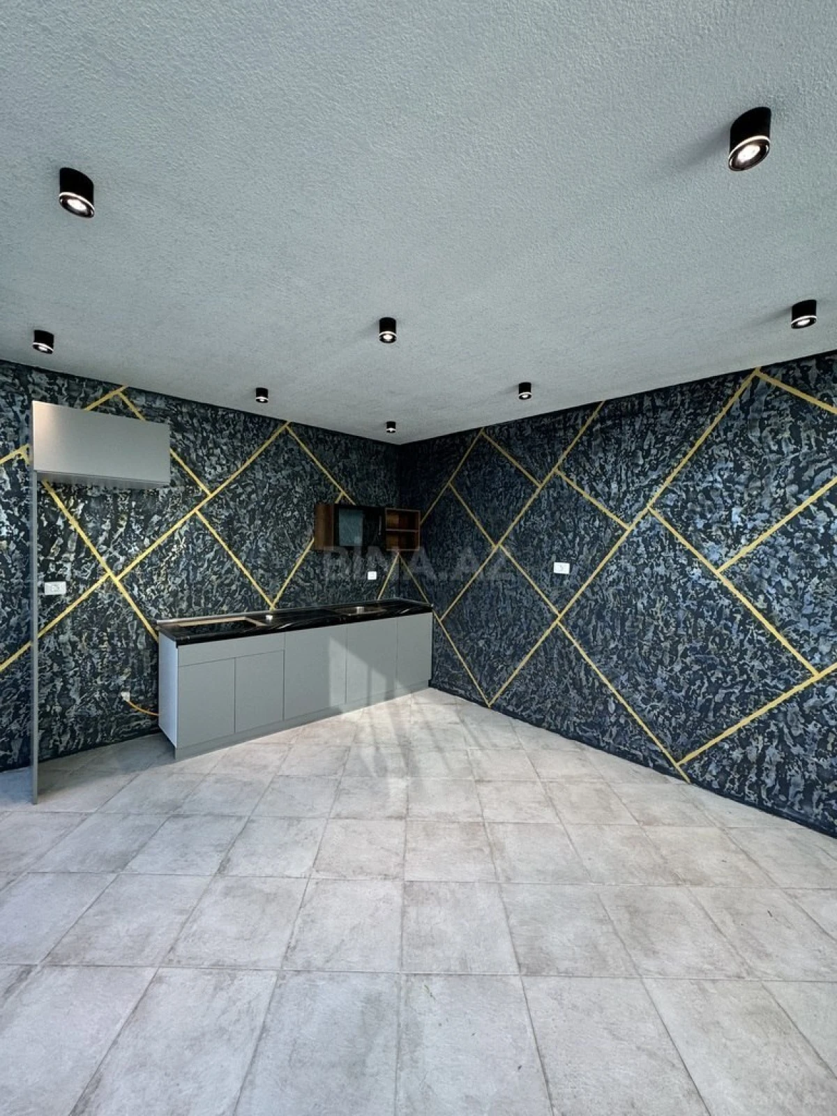 Satılır 4 otaqlı həyət evi 220 m²