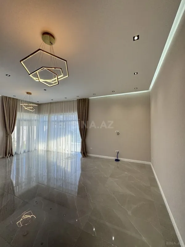 Satılır 4 otaqlı həyət evi 140 m²