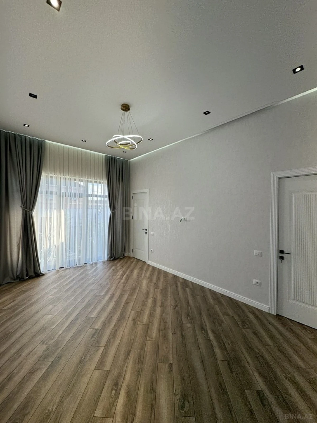 Satılır 4 otaqlı həyət evi 140 m²