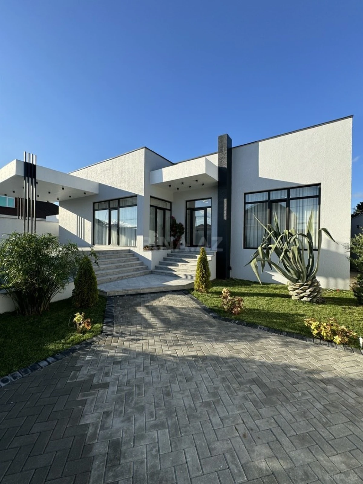 Satılır 4 otaqlı həyət evi 140 m²