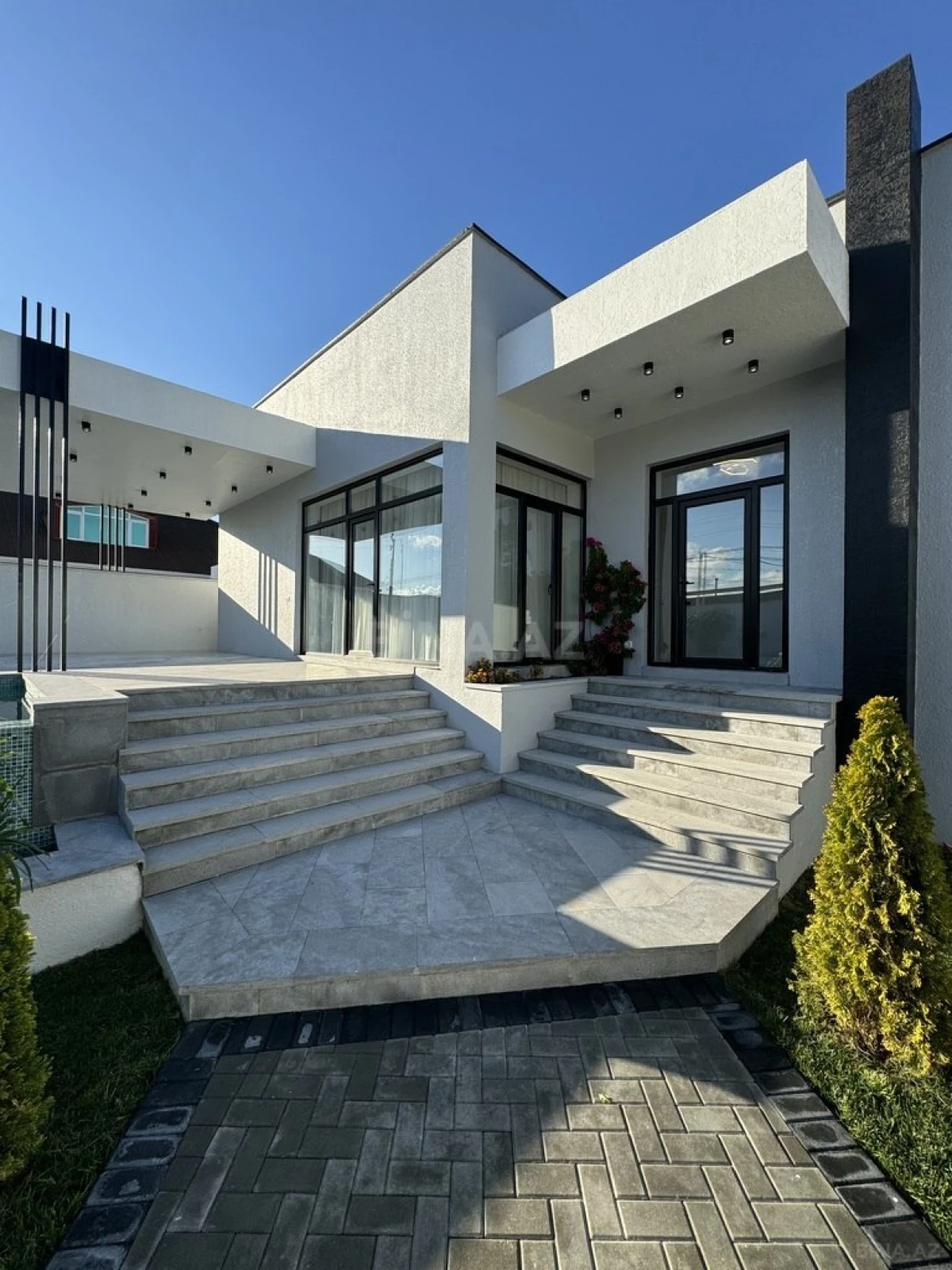 Satılır 4 otaqlı həyət evi 140 m²