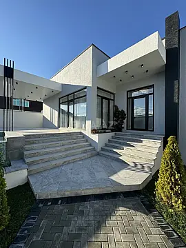 Satılır 4 otaqlı həyət evi 140 m²