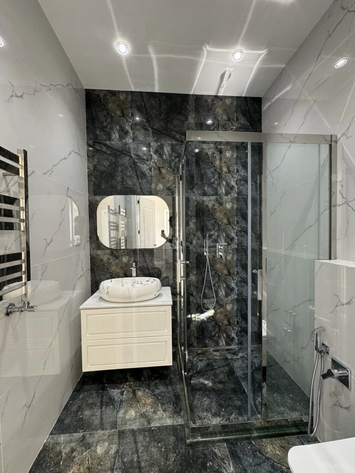 Satılır 4 otaqlı həyət evi 220 m²