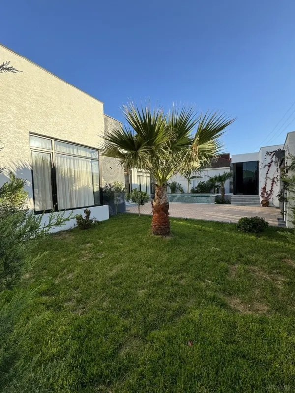 Satılır 4 otaqlı həyət evi 220 m²