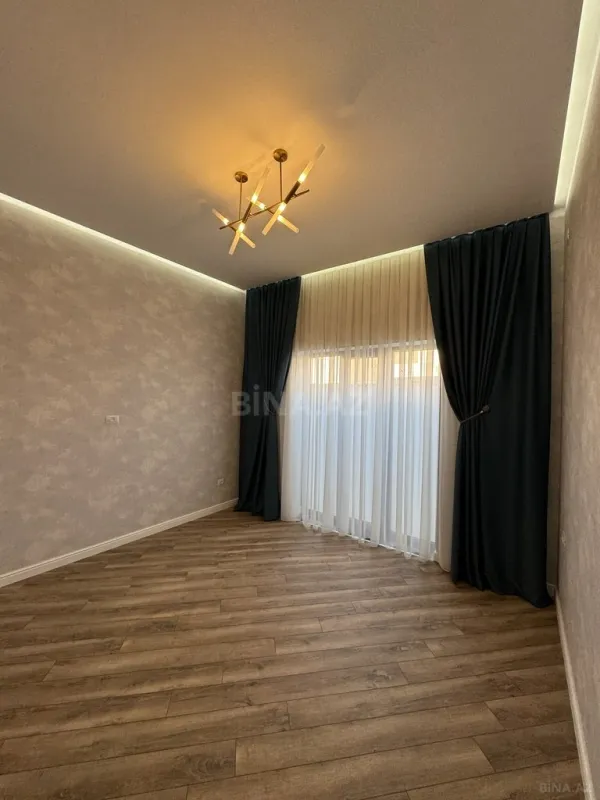 Satılır 4 otaqlı həyət evi 220 m²