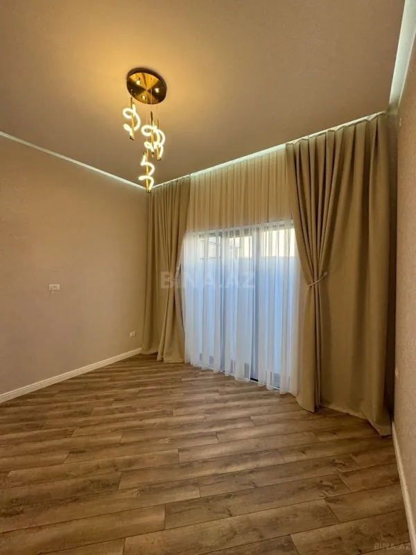 Satılır 4 otaqlı həyət evi 220 m²