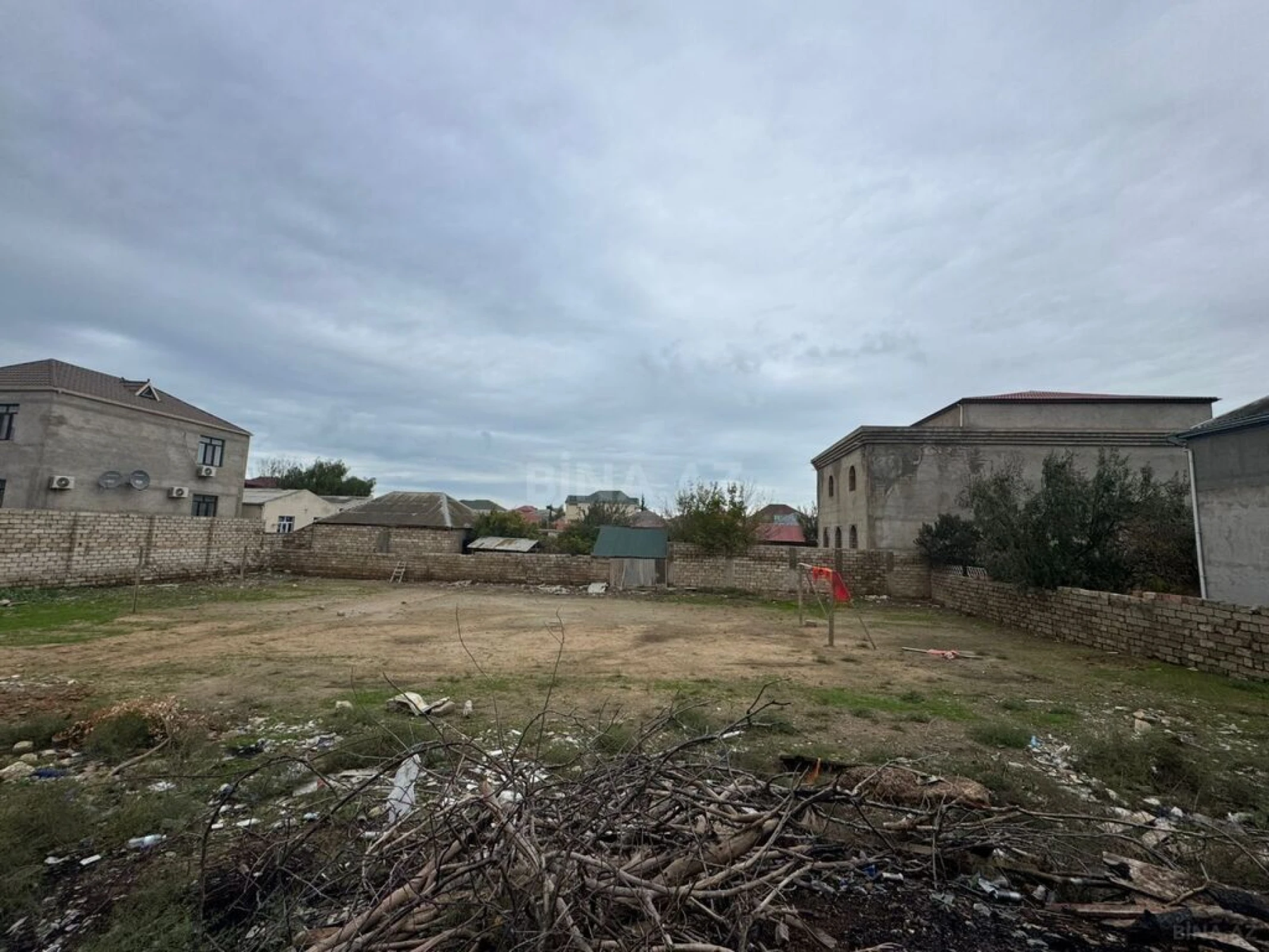 Satılır torpaq sahəsi 12 m²