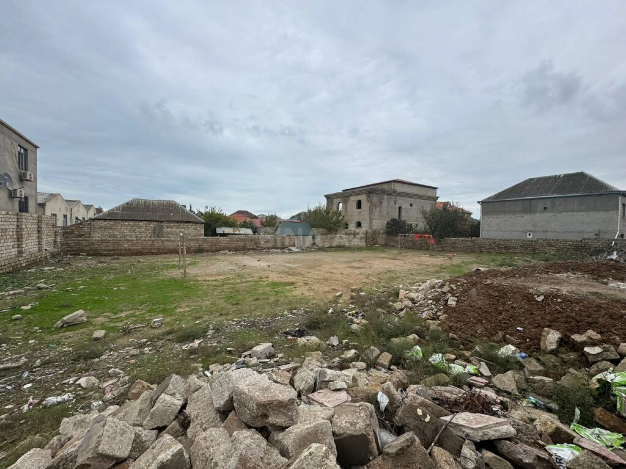 Satılır torpaq sahəsi 12 m²