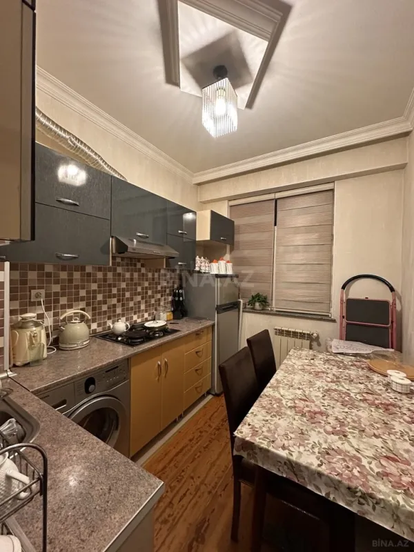 Satılır 2 otaqlı mənzil 76 m²
