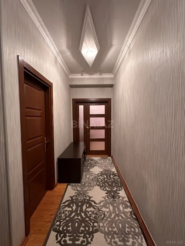 Satılır 2 otaqlı mənzil 76 m²