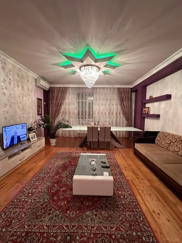 Satılır 2 otaqlı mənzil 76 m²