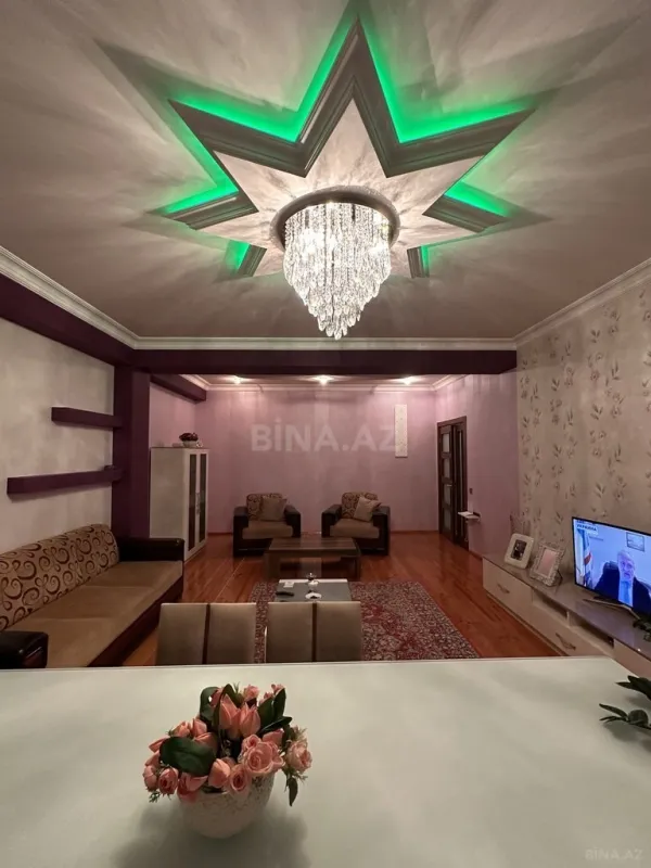 Satılır 2 otaqlı mənzil 76 m²