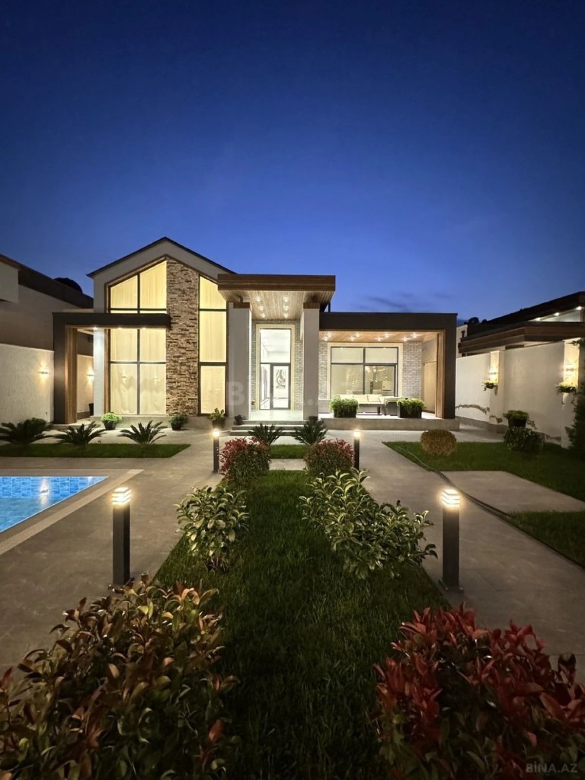 Satılır 4 otaqlı həyət evi 220 m²