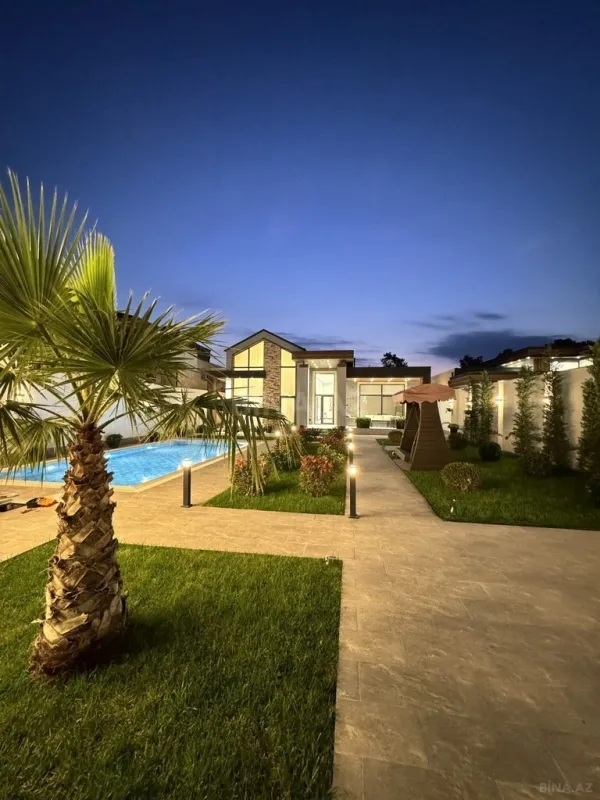 Satılır 4 otaqlı həyət evi 220 m²