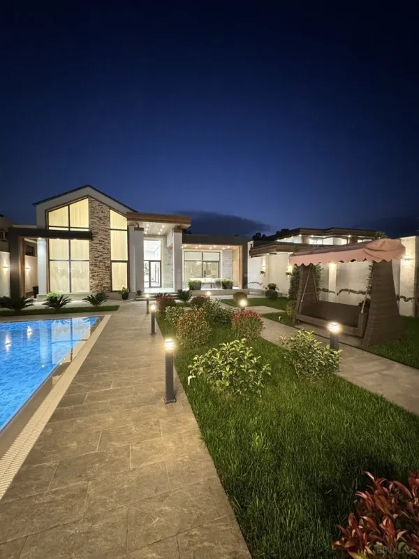 Satılır 4 otaqlı həyət evi 220 m²