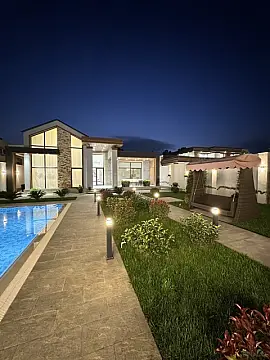 Satılır 4 otaqlı həyət evi 220 m²