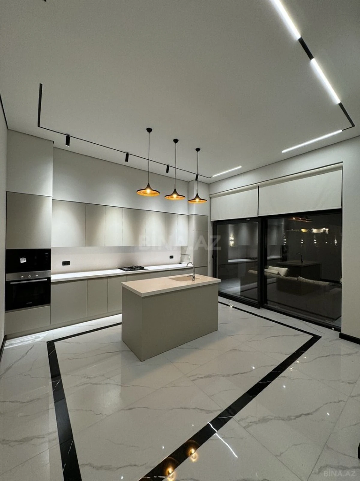 Satılır 4 otaqlı həyət evi 220 m²