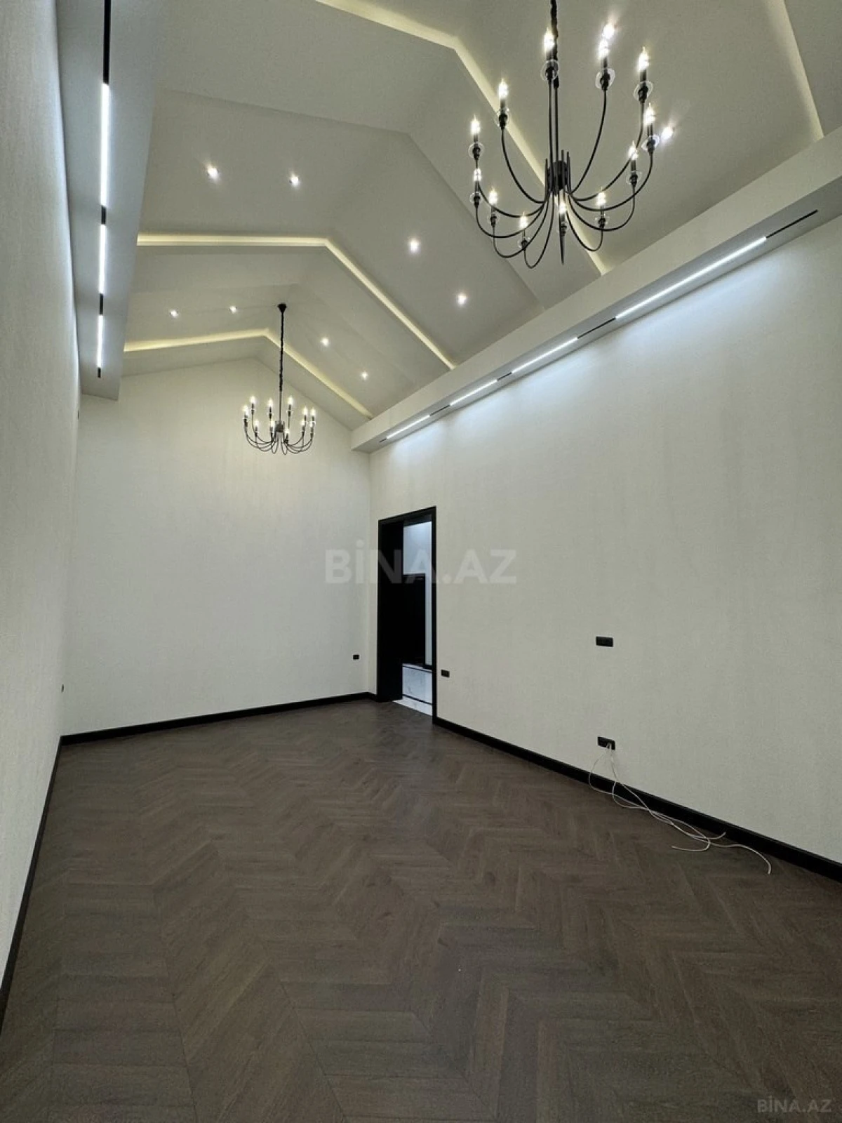 Satılır 4 otaqlı həyət evi 220 m²