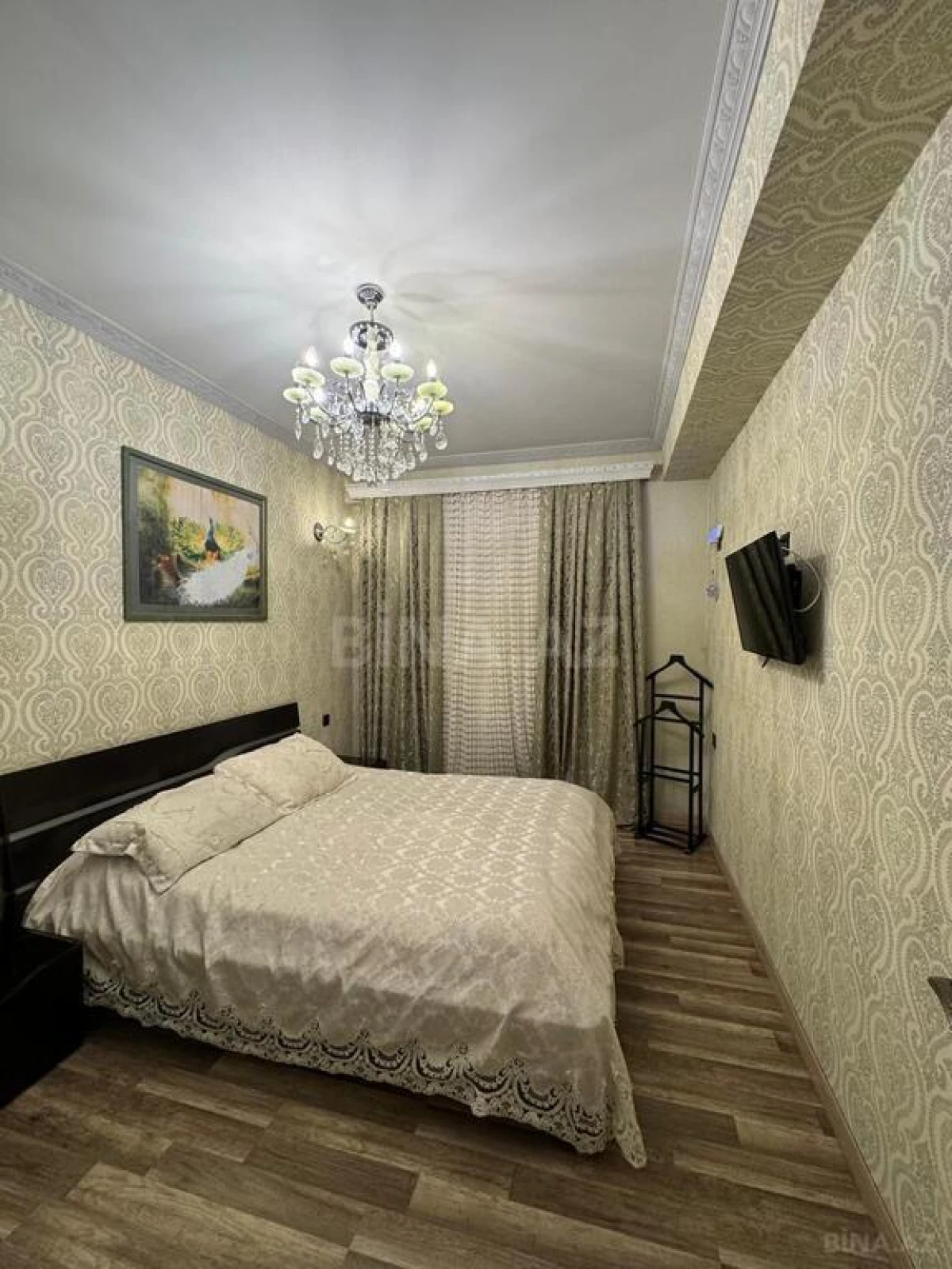 Satılır 3 otaqlı mənzil 138 m²