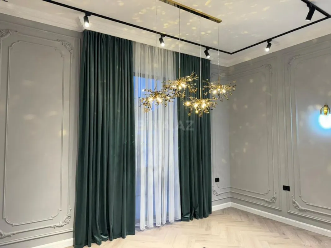 Satılır 5 otaqlı həyət evi 350 m²