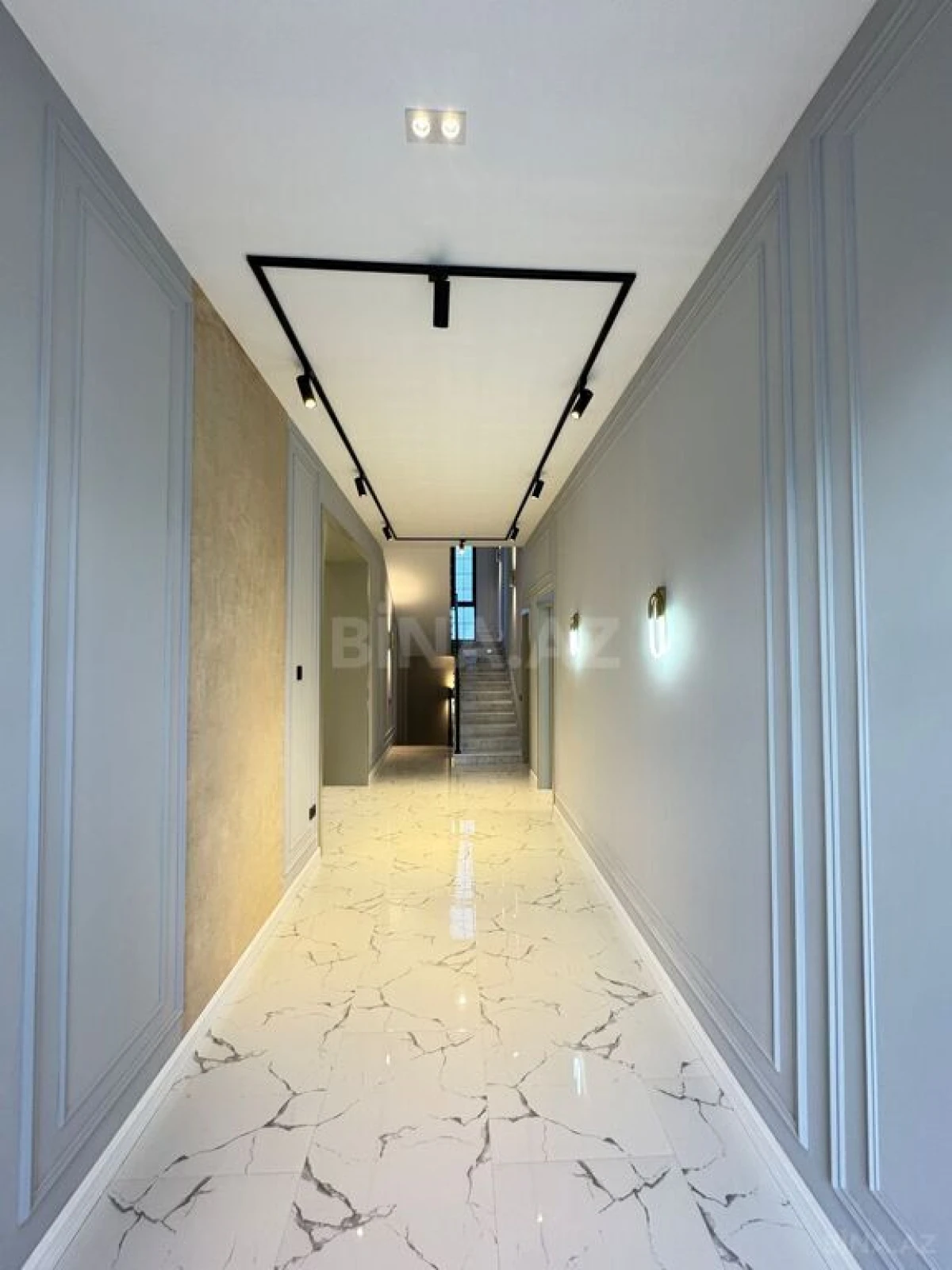 Satılır 5 otaqlı həyət evi 350 m²