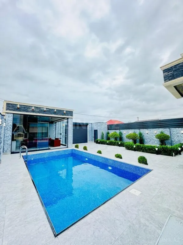 Satılır 4 otaqlı həyət evi 200 m²