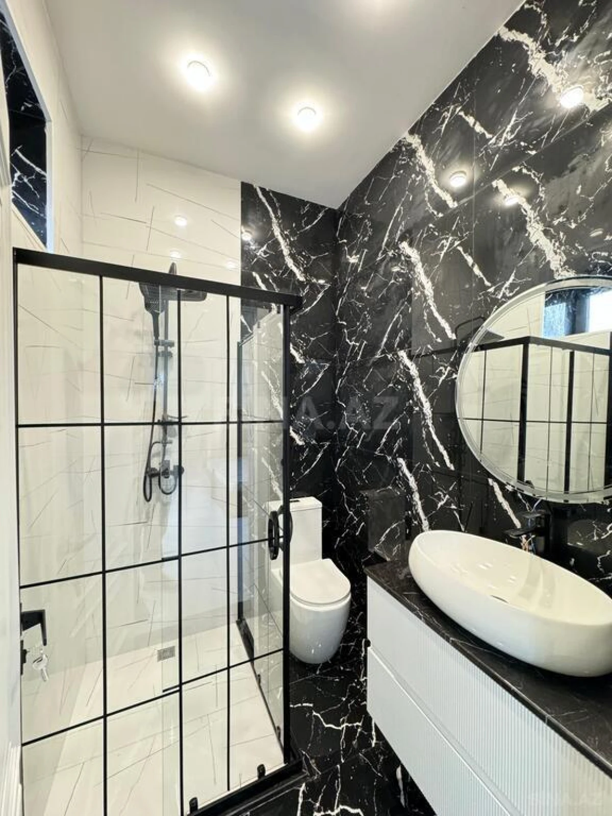 Satılır 4 otaqlı həyət evi 200 m²