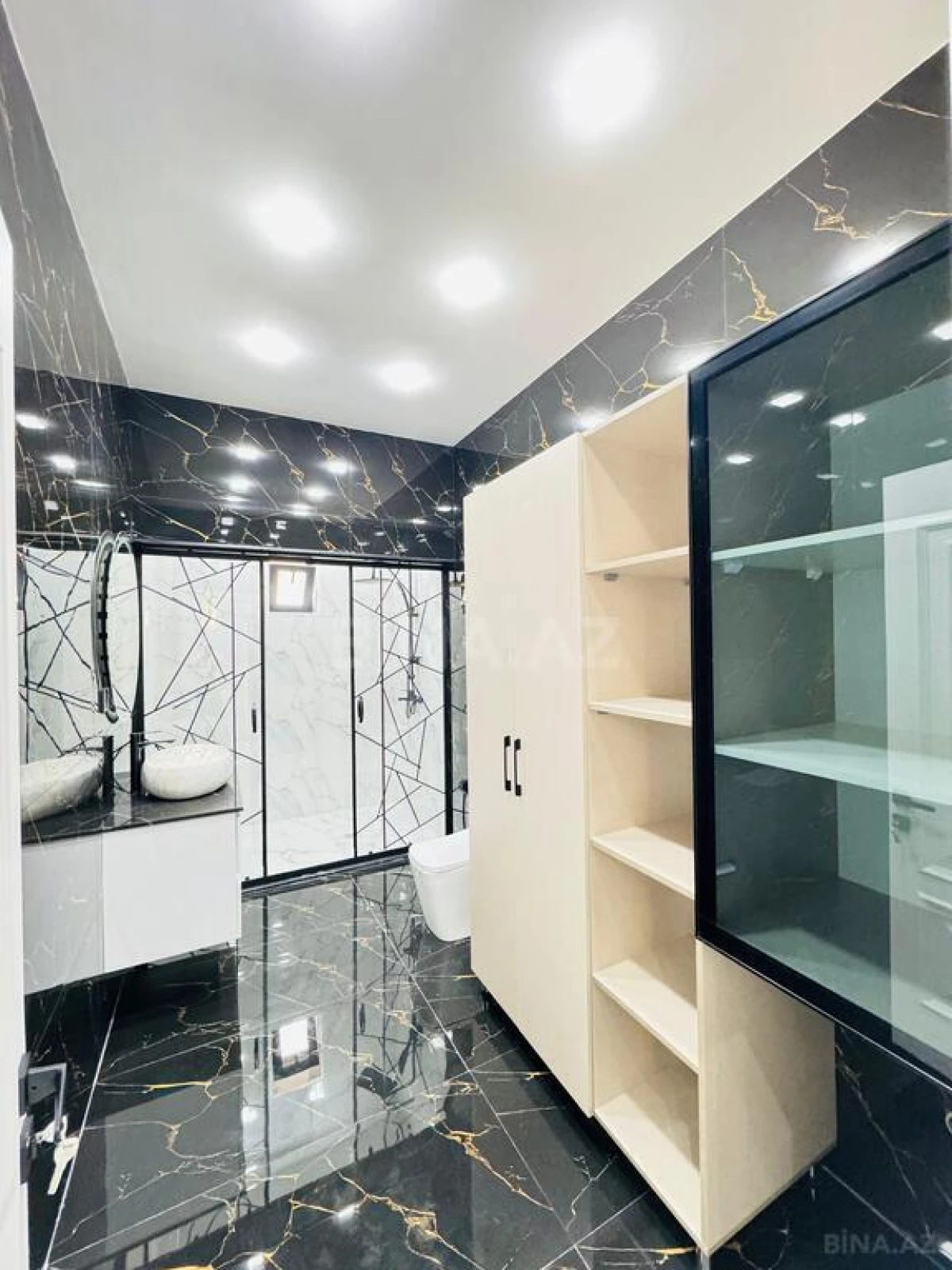 Satılır 4 otaqlı həyət evi 200 m²