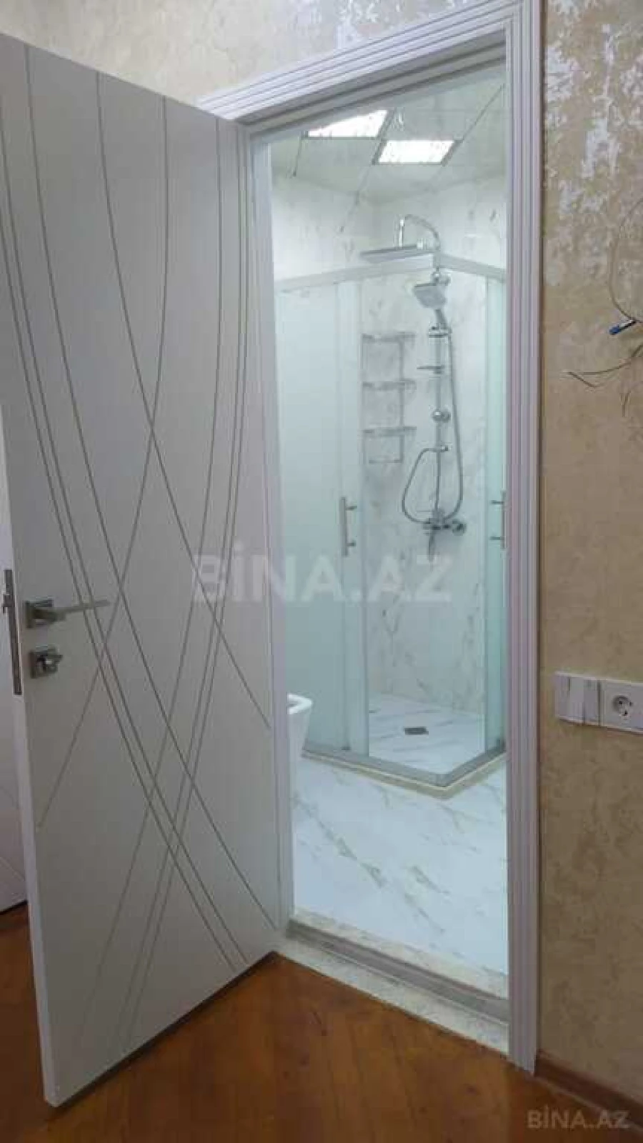 Satılır 3 otaqlı mənzil 76 m²