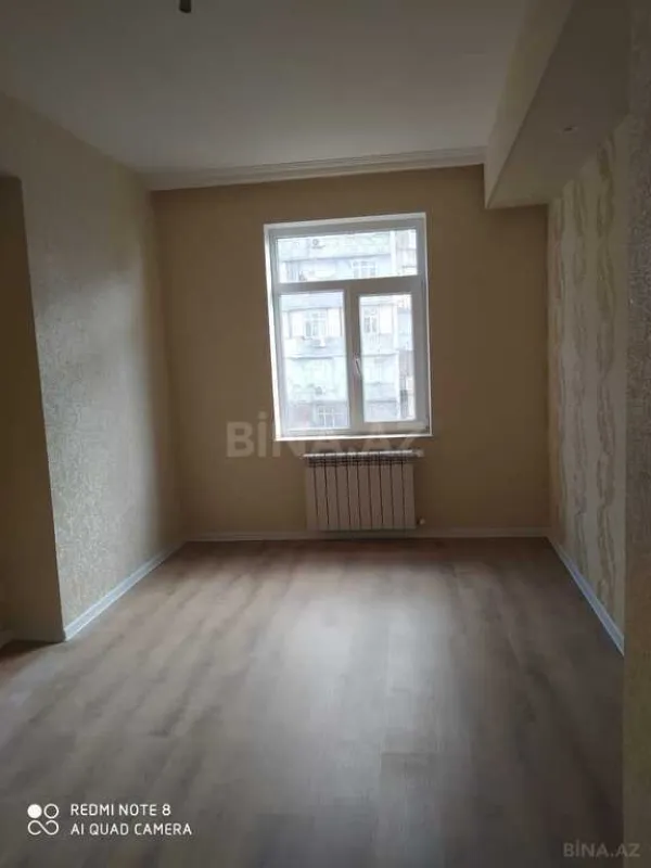 Satılır 3 otaqlı mənzil 76 m²