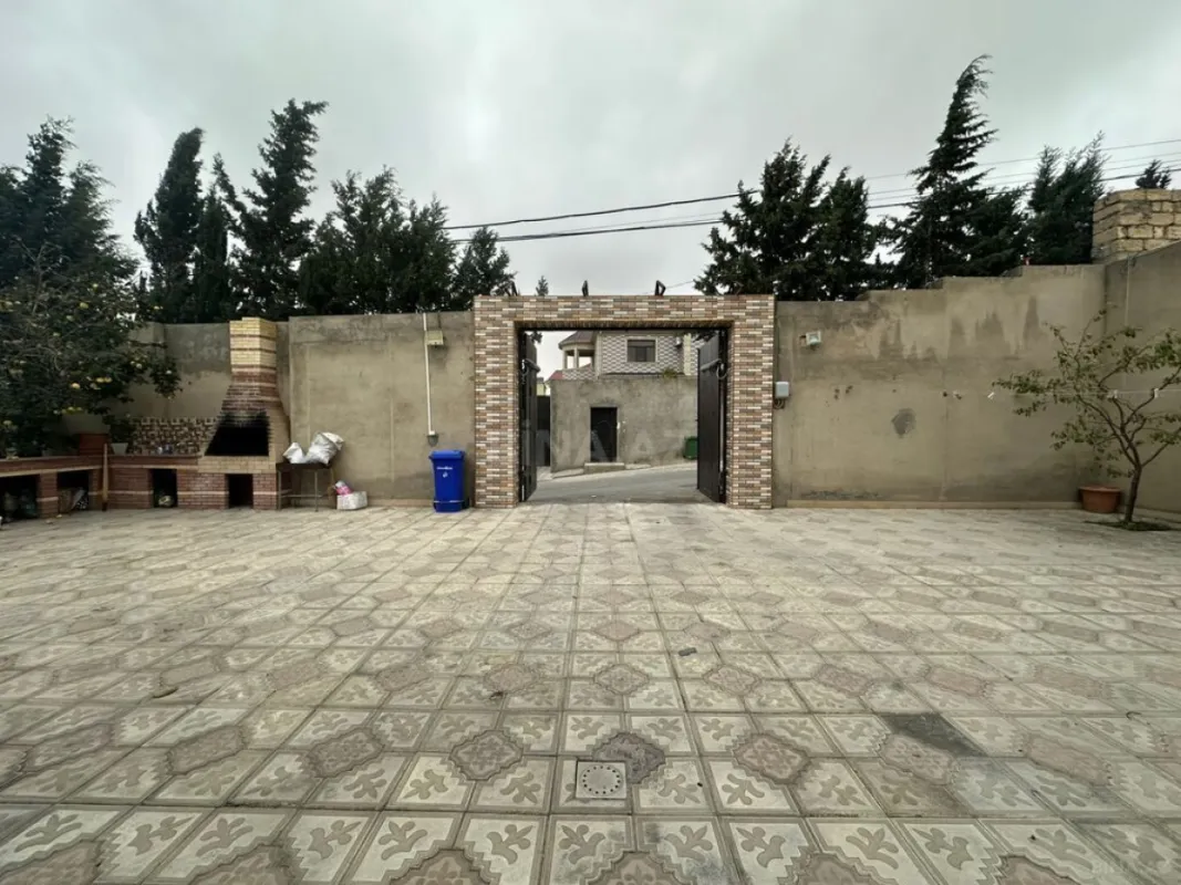 Satılır 7 otaqlı həyət evi 290 m²