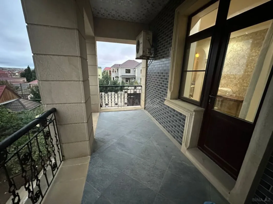 Satılır 7 otaqlı həyət evi 290 m²