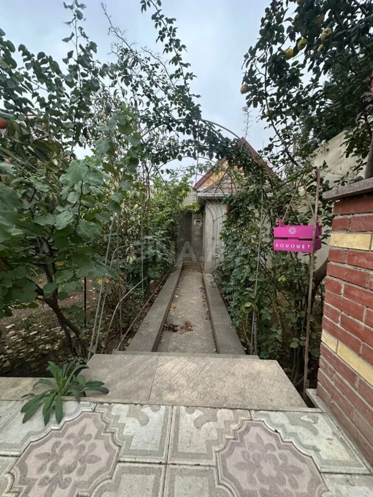 Satılır 7 otaqlı həyət evi 290 m²