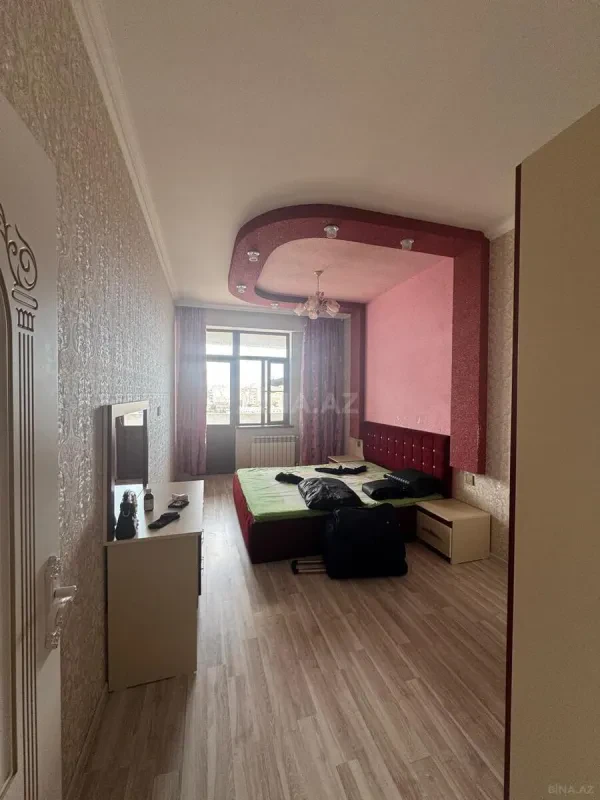 Satılır 2 otaqlı mənzil 72 m²