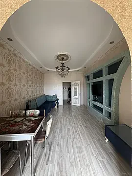Satılır 2 otaqlı mənzil 72 m²
