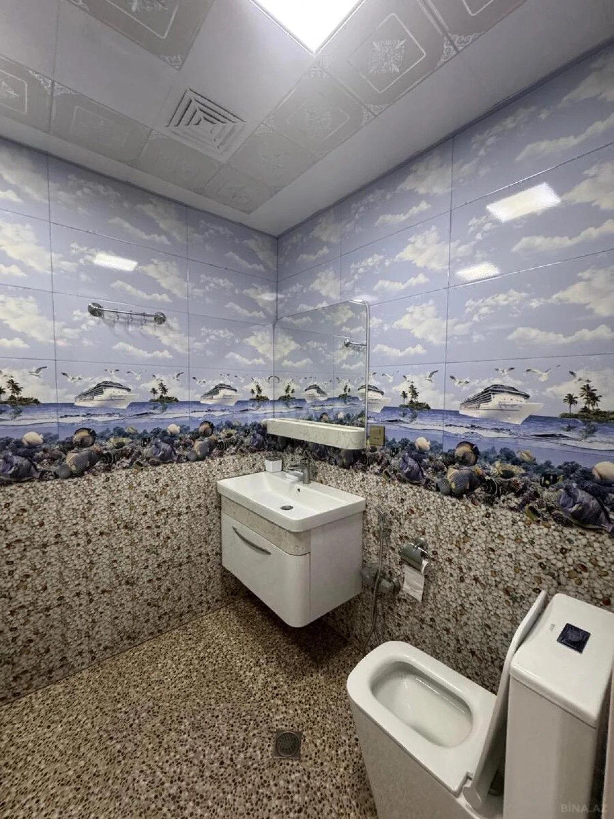 Satılır 2 otaqlı mənzil 72 m²