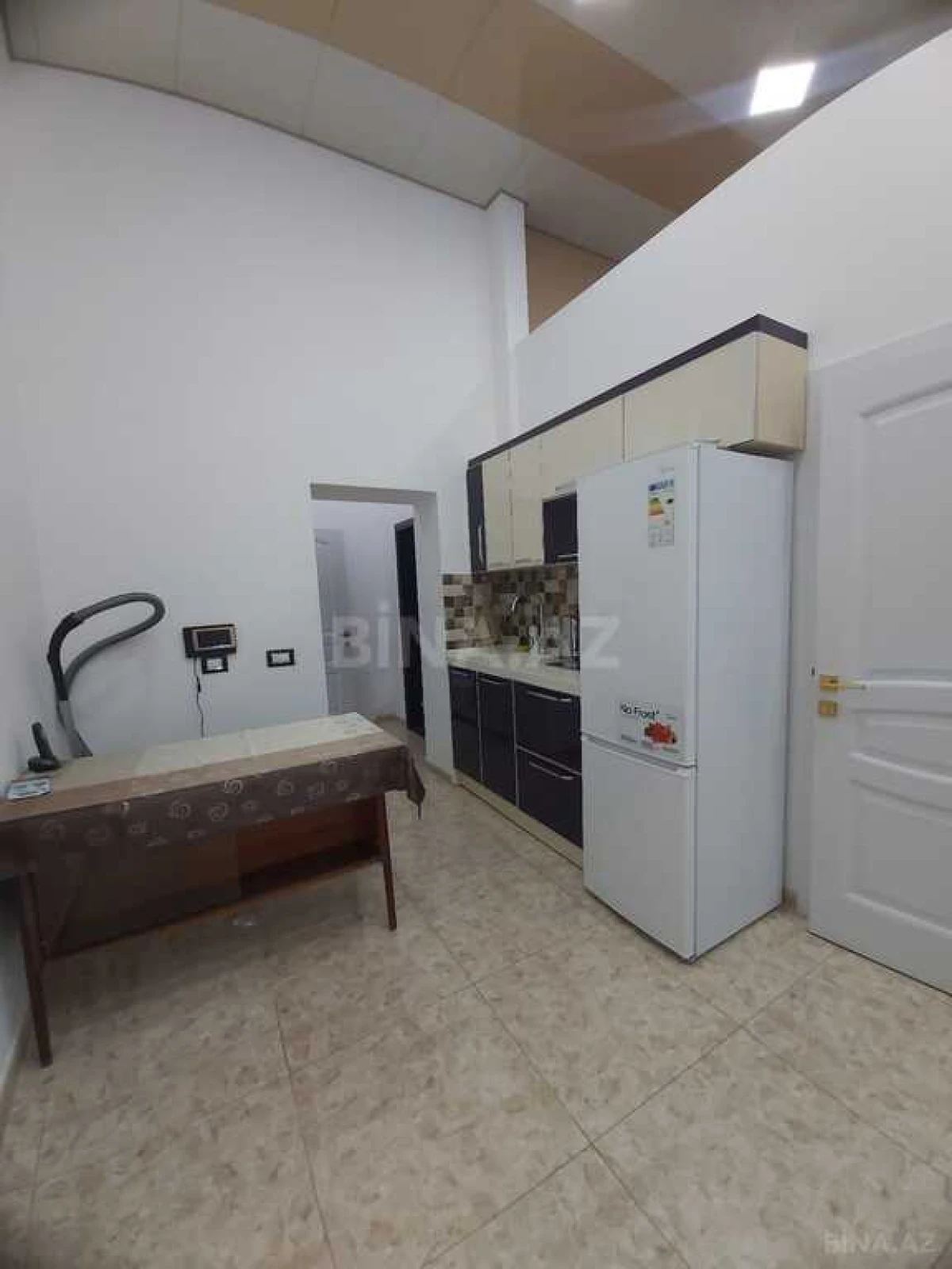 Kirayə verilir 2 otaqlı ofis 45 m²